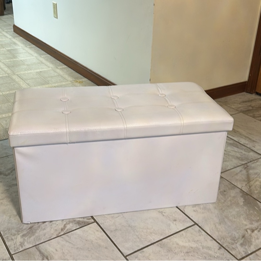 White Collapsible Storage Ottoman